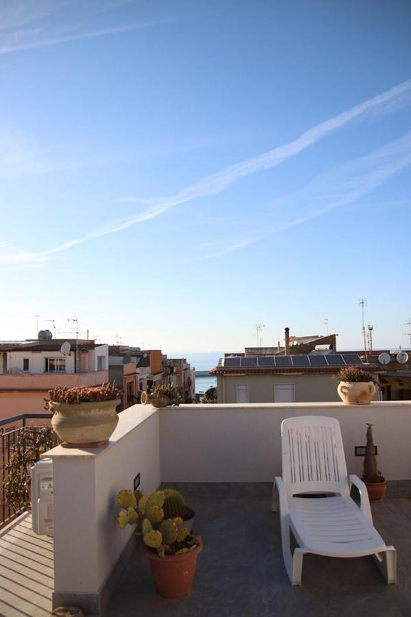 Il Cielo In Una Stanza Hotell Balestrate Exteriör bild
